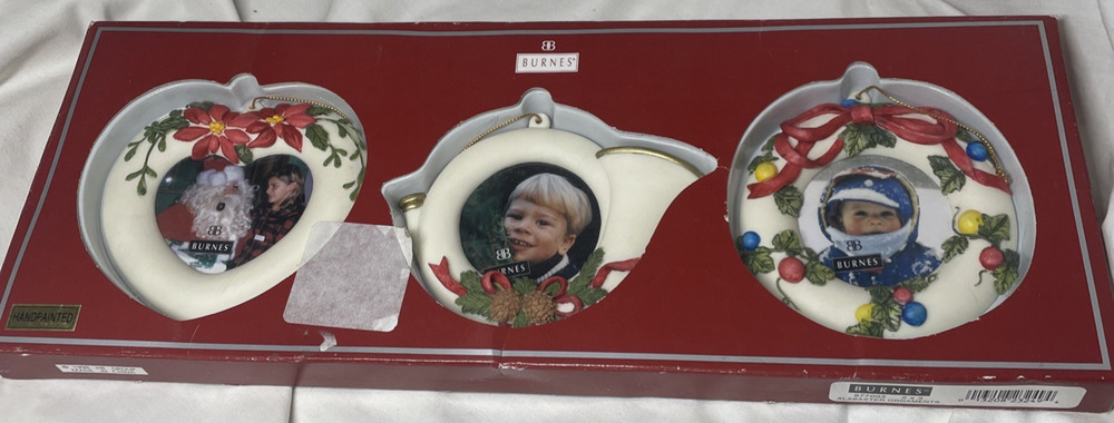 Burnes Brand Three Photo Frame Christmas Holiday Ornaments Wreath Horn Heart 4"